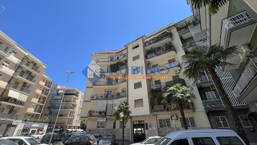 Foto Appartamento in Via Francesco Campione 33, Bari Picone di 108 m²