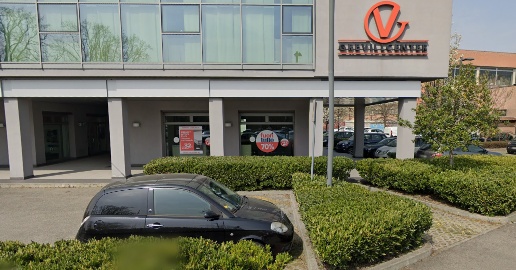 Foto Locale commerciale a Reggio nell'Emilia Carrozzone di 235 m²