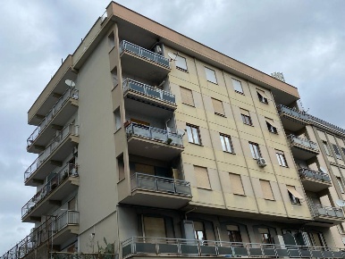 Foto Ufficio in VIALE TRIESTE, Tivoli Centro di 45 m² con 2 locali