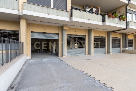 Foto Attività commerciale in Via Giuseppe Mazzini 35, Gravina di Catania
