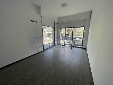 Foto Ufficio in via san francesco, Taggia Centro di 50 m² con 2 locali