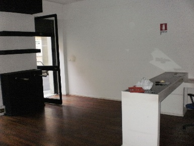 Foto Locale commerciale a Ragusa di 70 m² con 2 locali in affitto