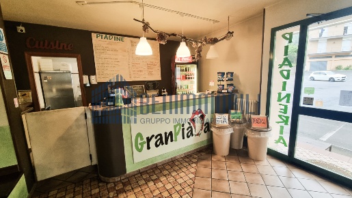 Foto Attività commerciale in piazzale piscine 14, Lumezzane San Sebastiano