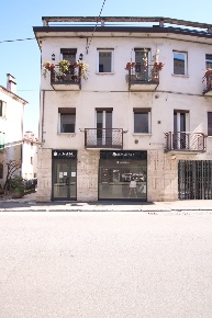 Foto Locale commerciale in Contrà s. Francesco, Vicenza di 50 m² in vendita
