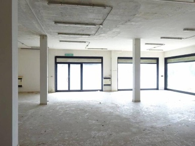 Foto Locale commerciale a Colli del Tronto Villa San Giuseppe di 2100 m²