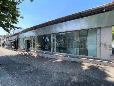 Foto Locale commerciale in Via Nuova del Campo 28, Napoli Poggioreale