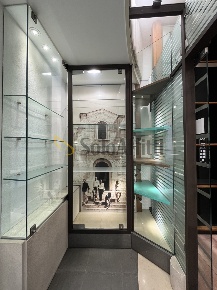 Foto Locale commerciale in Via Pretoria, Potenza Centro di 30 m² in affitto