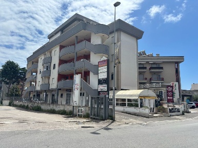 Foto Ufficio in Via Santa Maria 160, Nettuno Centro di 64 m² con 3 locali