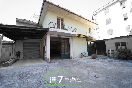 Foto Magazzino a Chiavari Stadio di 360 m² in affitto
