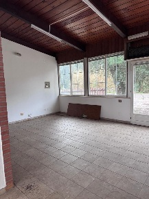 Foto Locale commerciale in VIA SABAUDIA 170, San Felice Circeo Centro