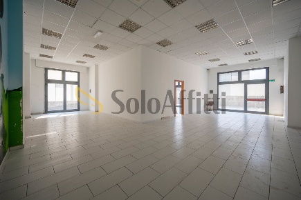 Foto Ufficio a Catanzaro Fortuna - Corvo di 150 m² con 1 locali in affitto