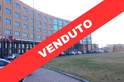 Foto Ufficio in Piazza Giovanni Arpino 33, Bra Centro di 86 m² con 3 locali