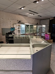 Foto Locale commerciale in Piazza Donatori di Sangue 19, Cerea Centro