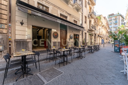 Foto Attività commerciale in Via Gemmellaro 47/A, Catania di 100 m²