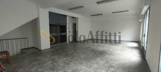 Foto Locale commerciale in Piazza Paolo III 6, Frascati di 140 m²