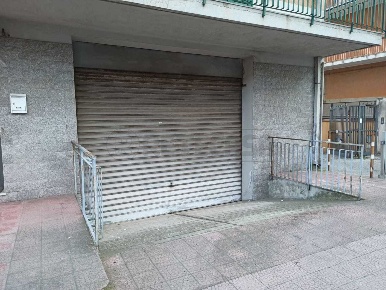 Foto Magazzino in Via Marco Polo 493, Messina Contesse di 226 m² in vendita