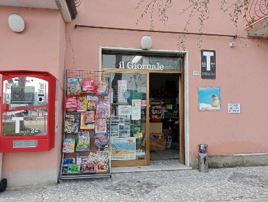 Foto Attività commerciale a Ameglia Bocca Di Magra di 38 m² con 1 locali