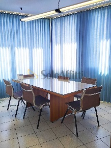 Foto Ufficio in Strada Saliceto Panaro, Modena San Lazzaro di 150 m²