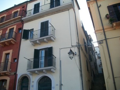Foto Locale commerciale in VIA VALERA, Lanciano Centro di 100 m² in affitto