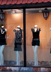 Foto Locale commerciale in Viale Giovanni Pacini 115, Lucca Arancio