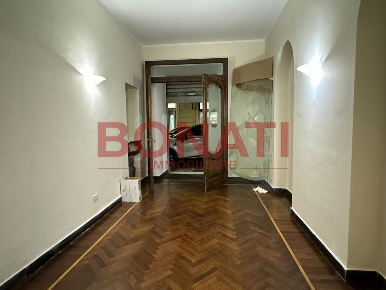 Foto Locale commerciale a La Spezia Centro Storico di 63 m² con 3 locali