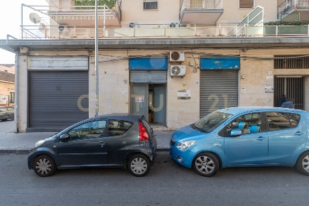 Foto Locale commerciale in Via Timoleone 1a, Catania Guardia - Li Cuti