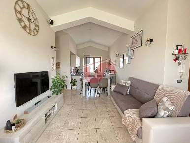 Foto Appartamento in Contrada Spinanginosa, Benevento di 90 m² con 4 locali