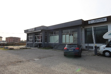 Foto Locale commerciale a Reggio nell'Emilia Mancasale di 300 m² in vendita