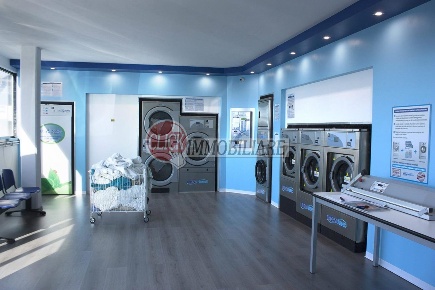 Foto Locale commerciale a Scarperia e San Piero di 70 m² con 1 locali
