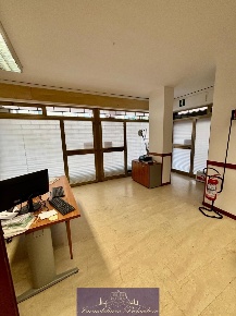Foto Ufficio in Via Torcicoda, Firenze Isolotto Talenti di 159 m²