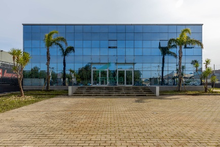 Foto Ufficio in Largo degli Stagnini 6, Modugno di 1700 m² con 15 locali