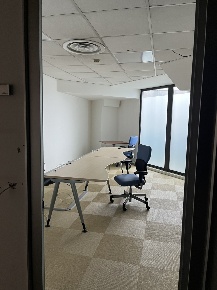 Foto Ufficio in via cadamosto  1, Corsico di 416 m² con 4 locali in vendita