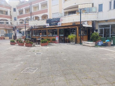 Foto Locale commerciale in Via Ostaglio 59, Salerno con 1 locali in vendita