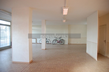 Foto Locale commerciale in Via Orvietana 16, Marsciano Centro di 140 m²