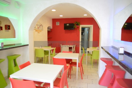 Foto Locale commerciale in Via Alessandro Manzoni 999, Perugia di 90 m²