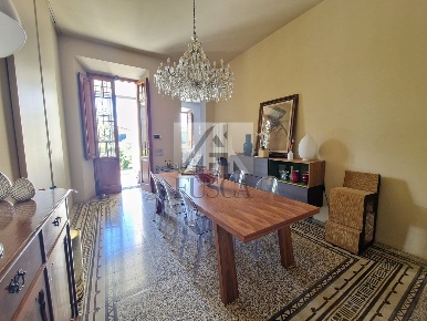 Foto Ufficio in Viale Giuseppe Giusti, Lucca San Concordio di 320 m²