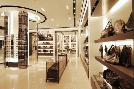 Foto Attività commerciale in Via Santa Croce, Lucca di 60 m² con 1 locali