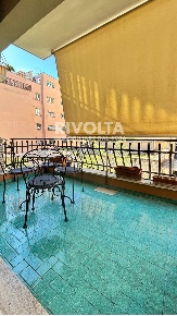 Foto Appartamento in Via Di Vigna Stelluti, Roma di 60 m² con 3 locali