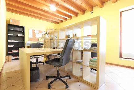 Foto Ufficio in Via Municipio, Longare di 81 m² in vendita
