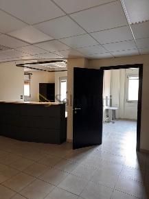 Foto Ufficio in Via Renato Paolucci, Pescara Ospedale di 240 m² in affitto