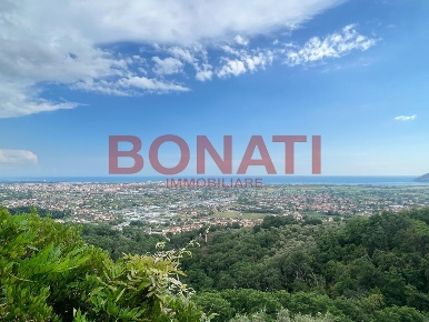 Foto Attività commerciale a Luni Casano Dogana Isola di 250 m² con 3 locali