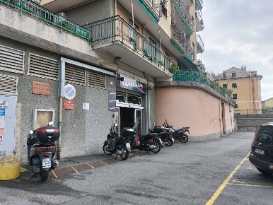 Foto Locale commerciale in Via dell'Alloro 1, Genova Sestri Ponente