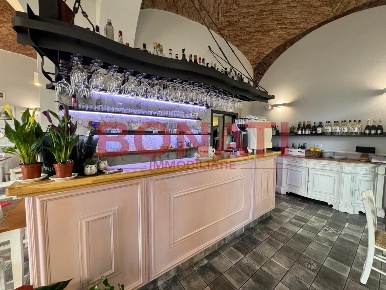 Foto Attività commerciale in Via Domenico Chiodo 1, La Spezia di 100 m²