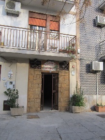Foto Locale commerciale in via carbone 75, Palermo Mondello - Valdesi