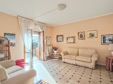 Foto Ufficio in Via Cavour 96, Nettuno Centro di 80 m² con 4 locali