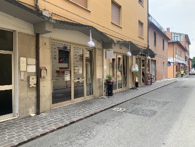 Foto Locale commerciale in Via Andrea Costa 2/D, San Giorgio di Piano