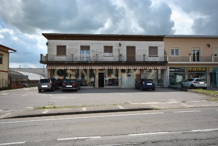 Foto Locale commerciale in Via Carlo Cipolla 16, Tregnago Centro di 1326 m²