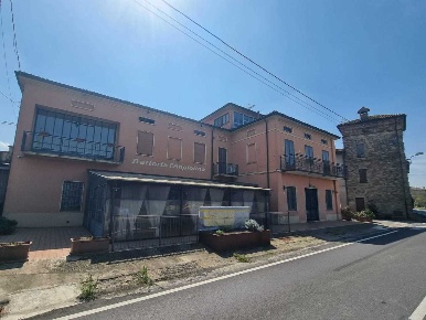 Foto Attività commerciale in Via Canale 18, Castell'Arquato San Lorenzo