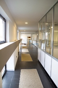Foto Ufficio in Via Bartolomeo Ordonez 32, Carrara di 300 m² con 6 locali