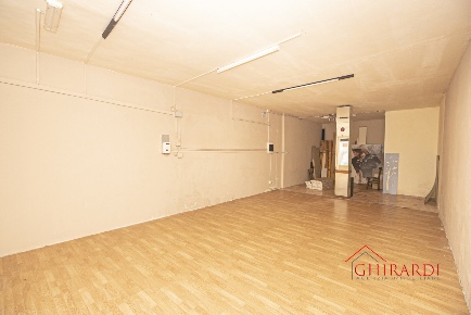 Foto Locale commerciale in VIA ALFREDO D'ANDRADE  73R, Genova di 55 m²